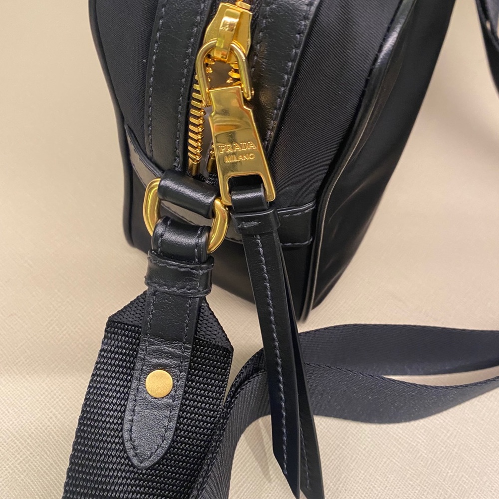 Prada nylon crossbody - Picture 4 of 7